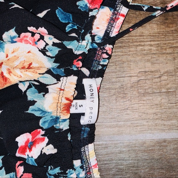 Black with floral blouse - Picture 3 of 4